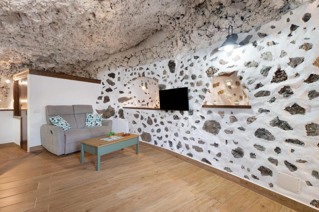 Cueva El Desvelo Apartment Тихарафе Екстериор снимка