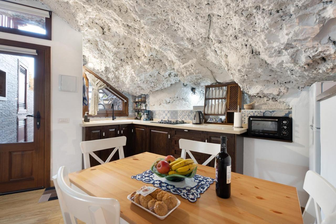 Cueva El Desvelo Apartment Тихарафе Екстериор снимка
